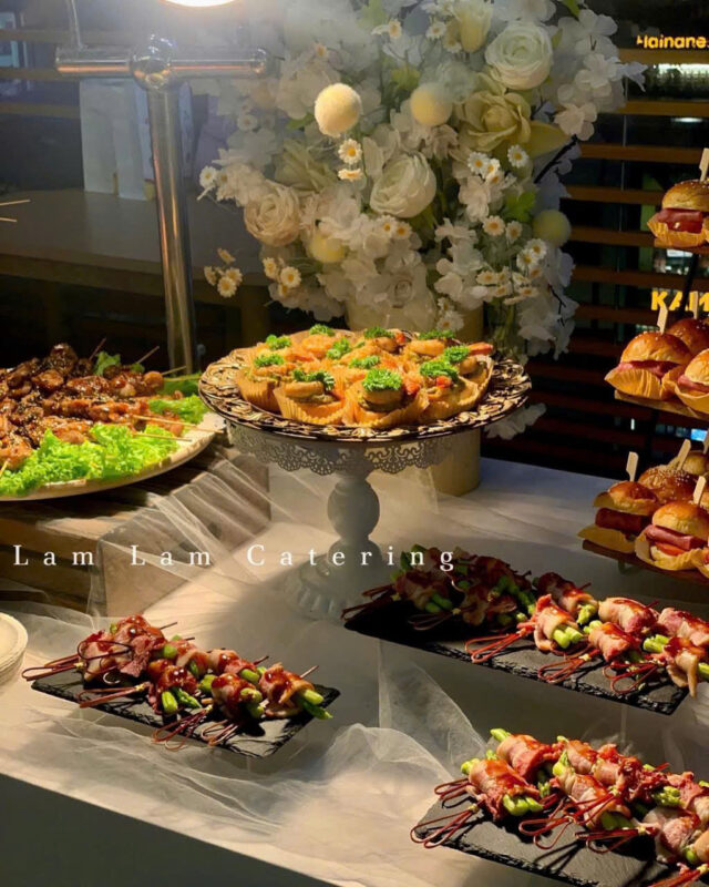 Bàn tiệc canapes 