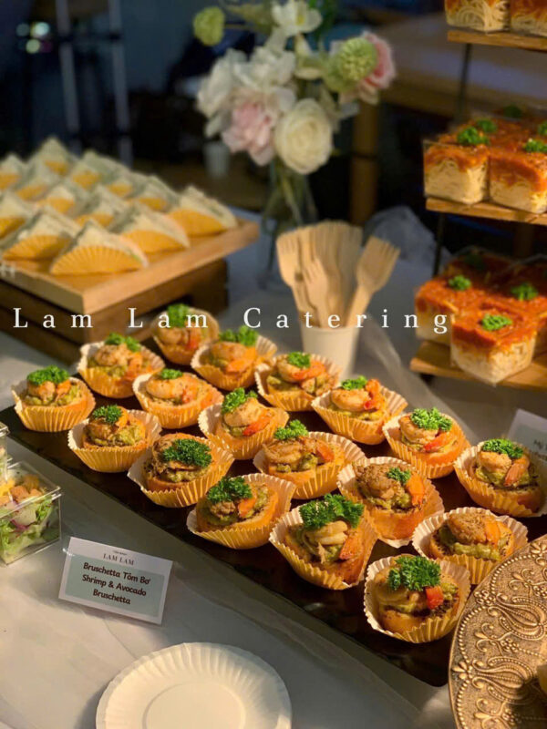 Bàn tiệc canapes Lam Lam Catering