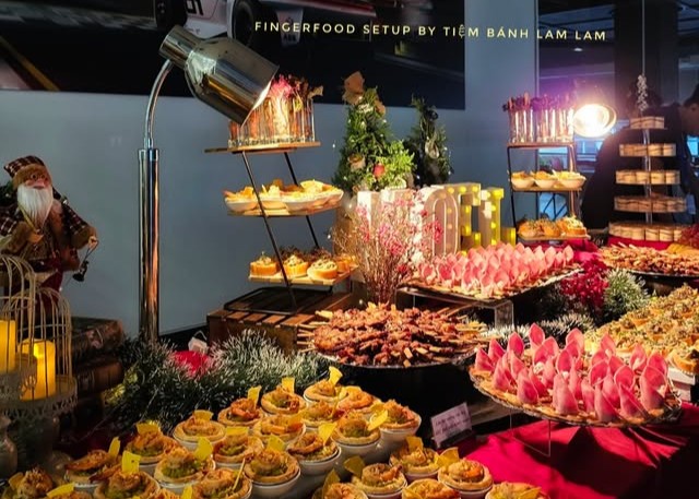 Gợi Ý Các Loại Hình Dịch Vụ Tiệc Noel Phù Hợp Với Văn Phòng