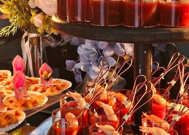 Gợi ý dịch vụ đặt tiệc cuối năm giá tốt