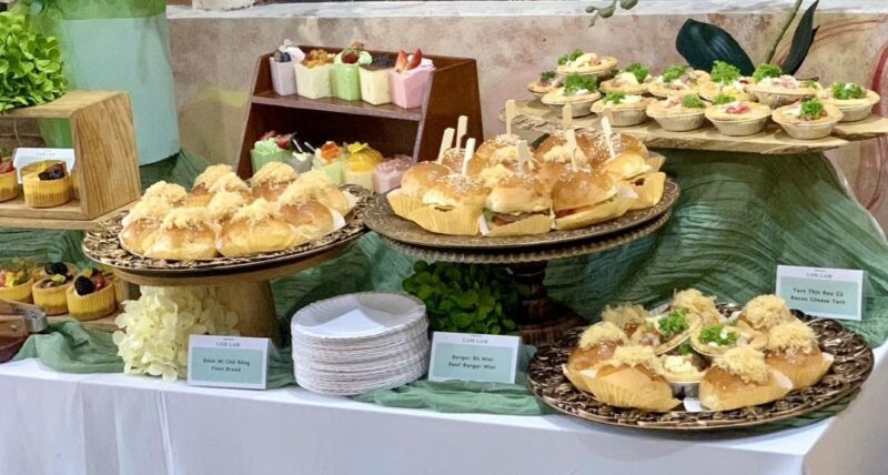 Mẹo chọn món ăn nhẹ tiệc Tea break và đồ uống giúp tiết kiệm chi phí