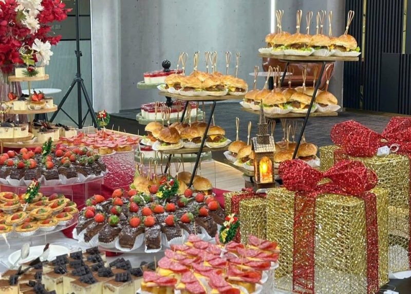 Vì sao nên chọn Lam Lam Catering cho dịch vụ tổ chức Noel cho công ty?