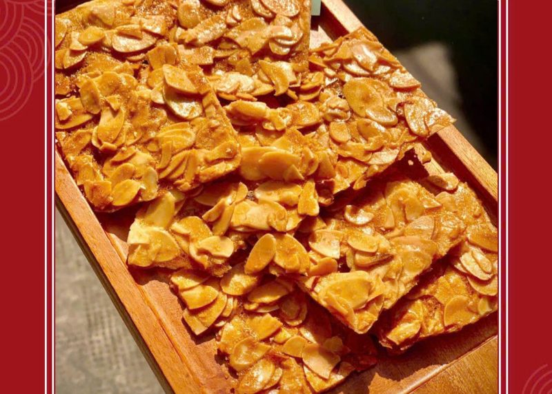 Bánh ngói hạnh nhân
