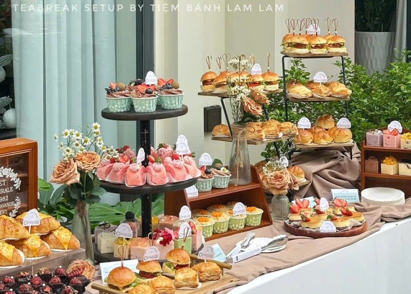 Catering tiệc tất niên công ty - Giải pháp tối ưu cho doanh nghiệp