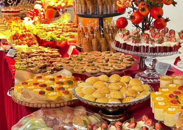 Dịch vụ catering sự kiện cuối năm trọn gói tại Lam Lam Catering gồm những gì?