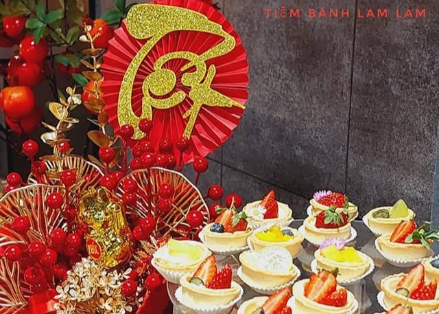 Liên hệ Lam Lam Catering - Nhận tư vấn & báo giá Year End Party