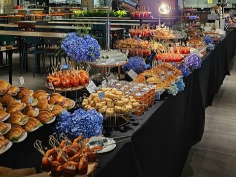 Tiệc công ty buffet