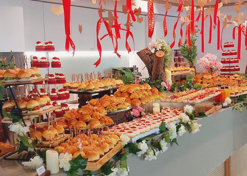 Vì Sao Nên Chọn Lam Lam Catering Cho Tiệc Khai Trương?