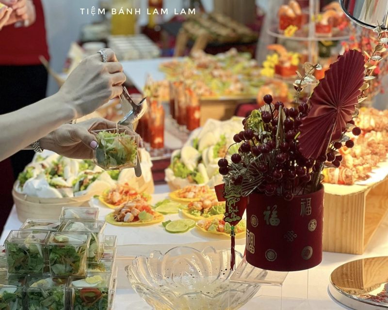 Vì sao nên chọn Lam Lam Catering khi đặt tiệc tất niên?