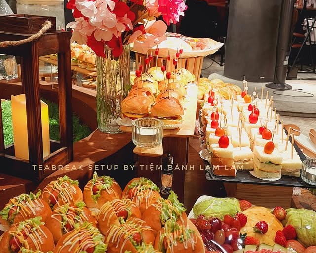 Vì Sao Doanh Nghiệp Nên Chọn Lam Lam Catering?