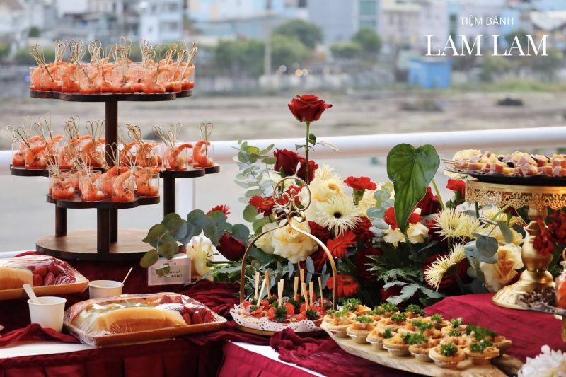 Vì Sao Doanh Nghiệp Nên Đặt Tiệc Khai Trương Chuyên Nghiệp?