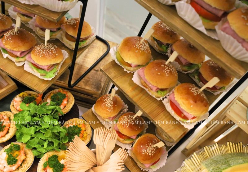 Vì sao nên chọn Lam Lam Catering?