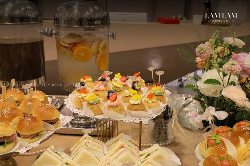Vì sao đặt tiệc fingerfood ngày càng được doanh nghiệp lựa chọn?
