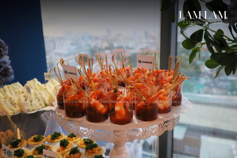 Lam Lam Catering tổ chức Tiệc Farewell công ty trọn gói