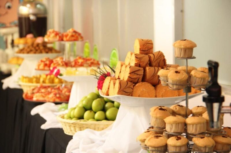 Đặt Tiệc Teabreak Tại Trường Học - Tri Ân Thầy Cô Đầy Ý Nghĩa