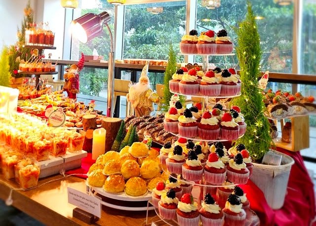Christmas Cake HCM, Đặt bánh Noel & tiệc cuối năm tại HCM