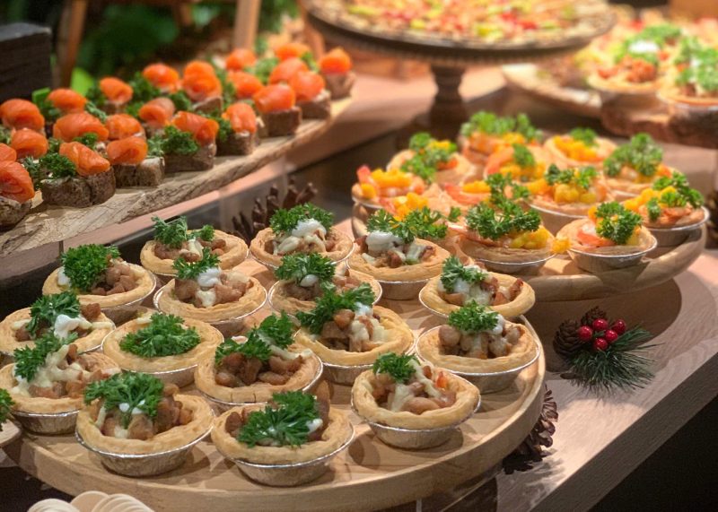 Giải pháp tổ chức tiệc nhẹ cuối năm cho công ty uy tín