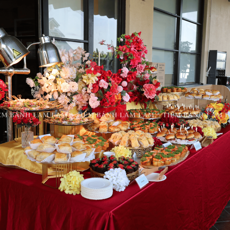 Dịch Vụ Catering Công Ty L&E Khai Trương Ấn Tượng, Trọn Gói